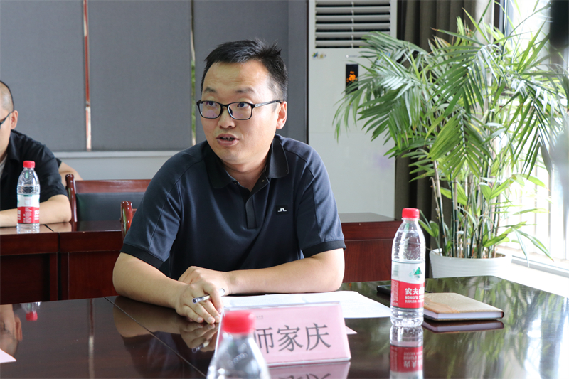 1718964900646583.jpeg 3 年级组长师家庆介绍高2024届的相关情况.jpg